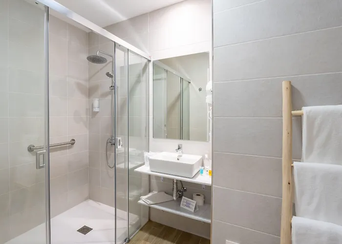 Pensión Romerito 4*